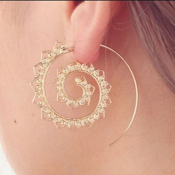Geometric Swirl Spiral Gold Color Earrings. - Picture 1 of 4